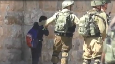 Anak Palestina ini Ditahan Pasukan Zionis selama Satu Jam