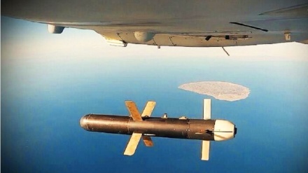 伊朗伊斯兰革命卫队在波斯湾举行无人机军事演习