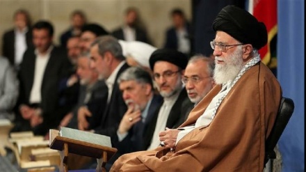 Líder persa tacha gobiernos de algunos estados musulmanes como siervos de EEUU e Israel+fotos