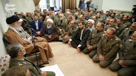 Líder de Irán alaba unidad de las Fuerzas Armadas frente a EEUU+fotos