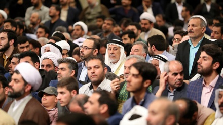 Ajatollah Khamenei zu den  Teilnehmern des 36. internationalen Koranwettbewerbs 