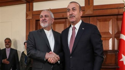 Zarif y Cavusoglu discuten profundizar relaciones bilaterales+Video 