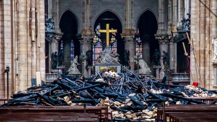 हमें नोटरे डम चर्च में लगी आग पर गहरा दुख है मगर इसके कारण कुछ और हैं! लेकिन क्या यह उस चर्च आफ़ नेटिविटी से अधिक पवित्र चर्च है जहां पादरी और ननों को मारा गया?