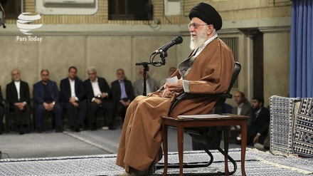 Ayatolá Jamenei: EEUU jamás pondrá de rodillas a Irán