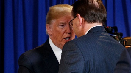 ۲ مقام ارشد دولت ترامپ از سمت خود کناره‌گیری می‌کنند