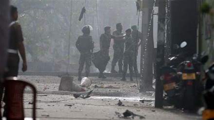 New blast near church as Sri Lanka bomb squad tries to defuse device