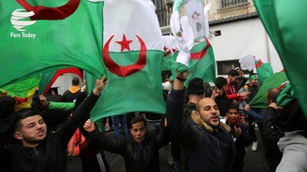 Waandamanaji Algeria wataka kupandishwa kizimbani ndugu ya Bouteflika