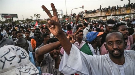 Sudan protest continues, civil ruling body to be unveiled