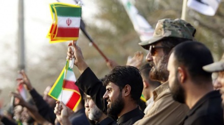 Wairaqi wafanya onyesho kubwa la 'Shukurani kwa Iran' katika siku ya kukumbuka kuundwa harakati ya Hashdu sh-Sha'abi