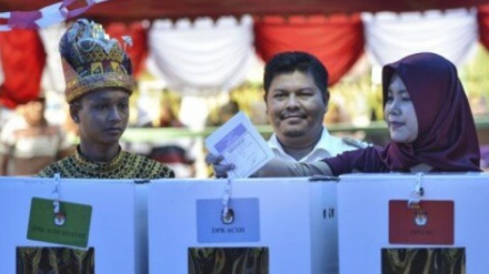 世界上最大的穆斯林国家大选投票开始进行