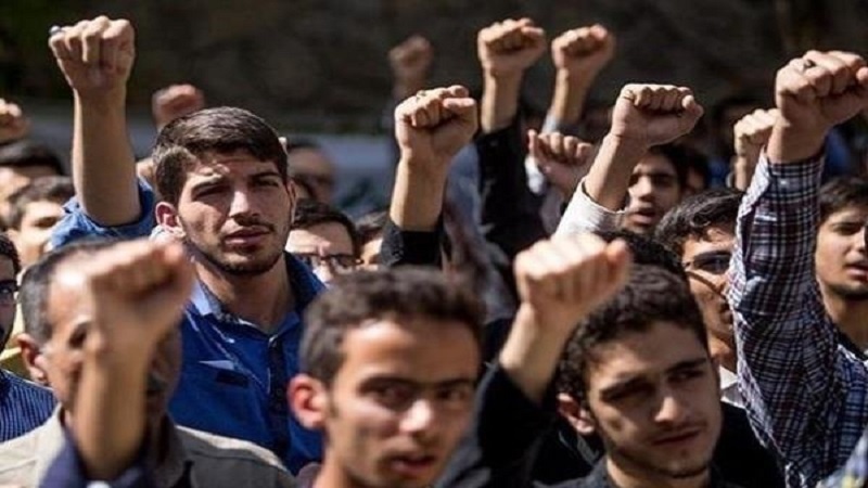 تجمع دانشجویان تهرانی در محکومیت اقدام امریکا علیه سپاه پاسداران انقلاب اسلامی 