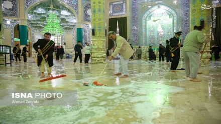 در انتظار نیمه شعبان، غبارروبی مسجد مقدس جمکران