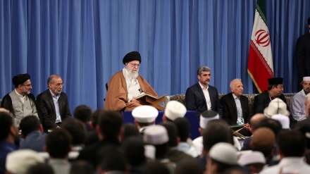 イラン最高指導者、「一部のイスラム諸国の首脳は米とイスラエルの下僕」