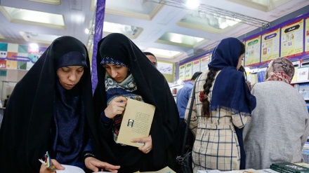 Hari Keenam Pameran Buku Internasional Tehran (2)