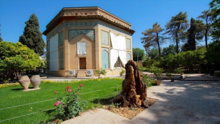 イメージが語るイラン；南部シーラーズのナザル庭園とパールス博物館