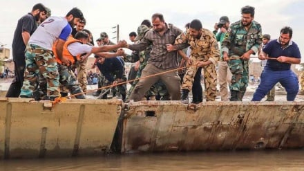Solidaritas Pemerintah dan Masyarakat Iran Tangani Banjir 
