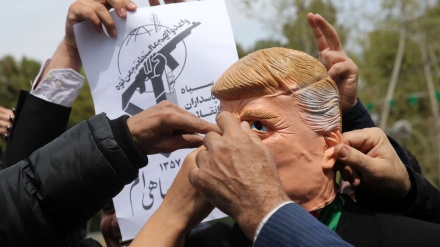 Dukungan Penuh Rakyat Iran kepada Pasdaran