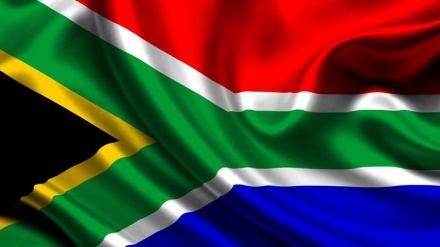 Sudafrica: due ministri e un viceministro tenuti in ostaggio dai veterani di guerra, liberati
