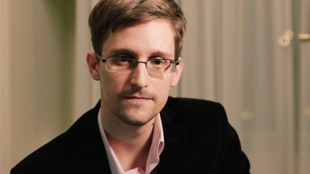 Snowden: scioccanti le accuse USA contro Assange 