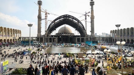 Hari Ketiga Pameran Buku Internasional Tehran ke-32 (1)