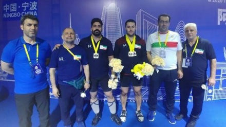 男子重量挙げアジア選手権、イランが総合２位