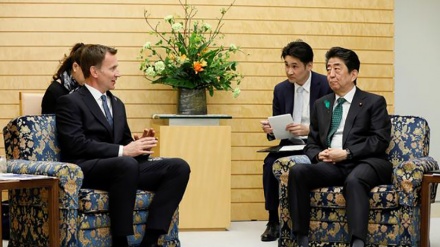 英外相が、東京で安倍首相と会談