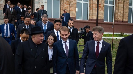 Kim Jung-un arrin në Rusi