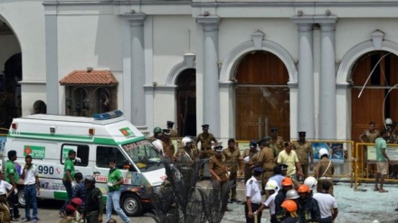 বোমা হামলায় স্থানীয় ও আন্তর্জাতিক গোষ্ঠী জড়িত: শ্রীলঙ্কার সরকার