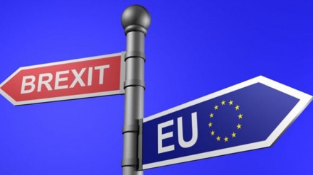 Merkel favorizon shtyrje më të gjatë të Brexit-it