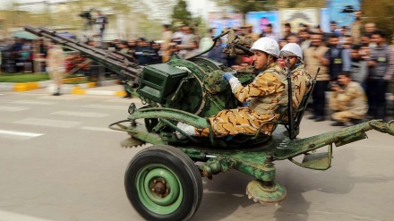 İran Ordusu yeni ürünlerini görücüye çıkardı