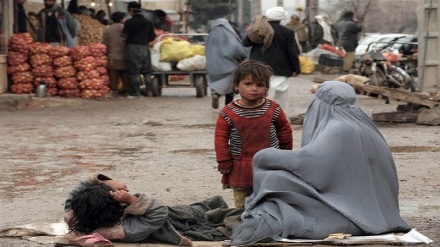 دچار بودن بیش از نیمی از مردم افغانستان در فقر چند بُعدی