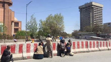 アフガニスタン首都で、テロ攻撃により１５人が死傷