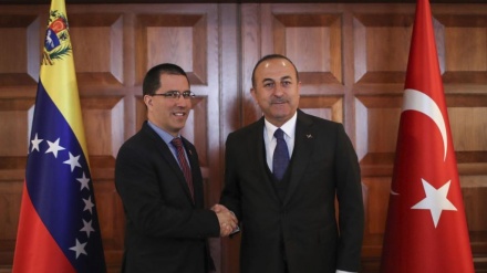 Turquía ratifica su apoyo al Gobierno de Nicolás Maduro