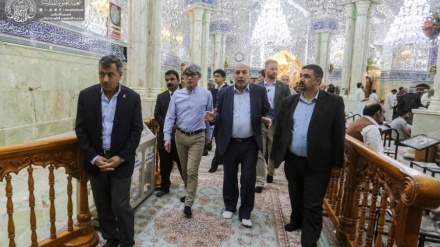 駐イラク･日本大使、シーア派初代イマーム・アリー聖廟を訪問