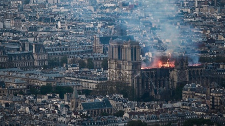 Brand in Paris: Kathedrale Notre-Dame teilweise zesrtört