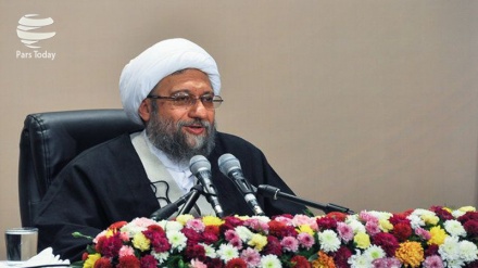 آیت الله آملی لاریجانی: ایران در برابر اقدام آمریکا ضد سپاه پاسداران ساکت نخواهد ماند