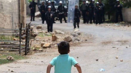 Pasukan Zionis Tangkap Anak-anak Palestina