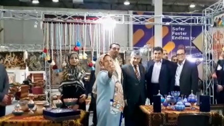 Pameran Seni dan Pariwisata di Pulau Kish