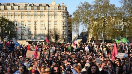 Clima: Greta a Londra galvanizza folla 