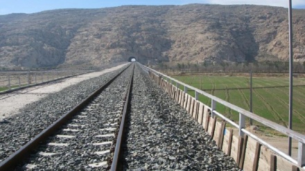 گفتگوی مقامات ازبکستان و پاکستان درباره ساخت راه آهن در افغانستان