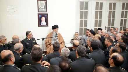 Инқилоб Раҳбари:   ижтимоий тармоқларда ноқонуний таблиғотлар олиб бораётганларга нисбатан жиддий чоралар кўриш лозим