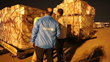 イラン洪水被災者のためのユニセフの支援物資・第1便が、イランに到着