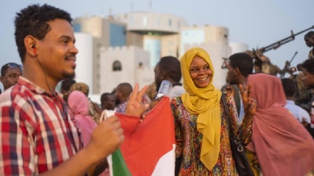 Sudan: la gente festeggia in strada, fine dell'era Al-Bashir