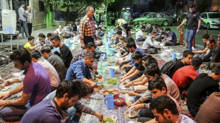 An der Festtafel  des  Frühlings (1 – iranische Sofrehs)