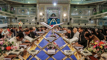 Tadarus di Mushalla Shahr Kord, Iran