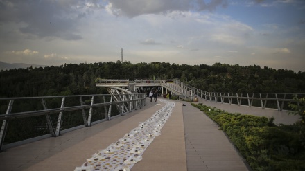 Buka Puasa Bersama di Pol-e Tabiat