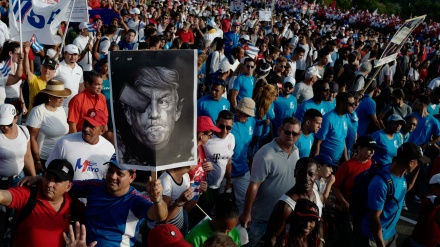 Fotos: Cubanos apoyan al Gobierno venezolano ante injerencismo de EEUU