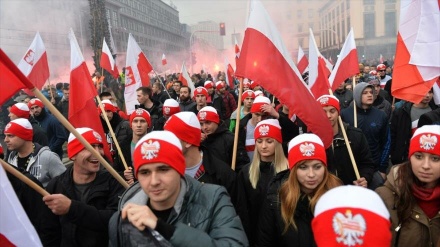  Polacos protestan por la intervención de EEUU