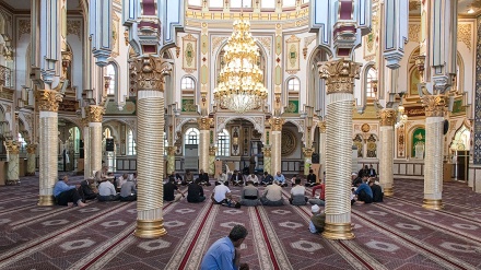 Tadarus di Masjid Imam Shafi'i di Iran 