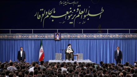 دیدگاه رهبری؛ نقش مهم جوانان در بیانیه گام دوم انقلاب